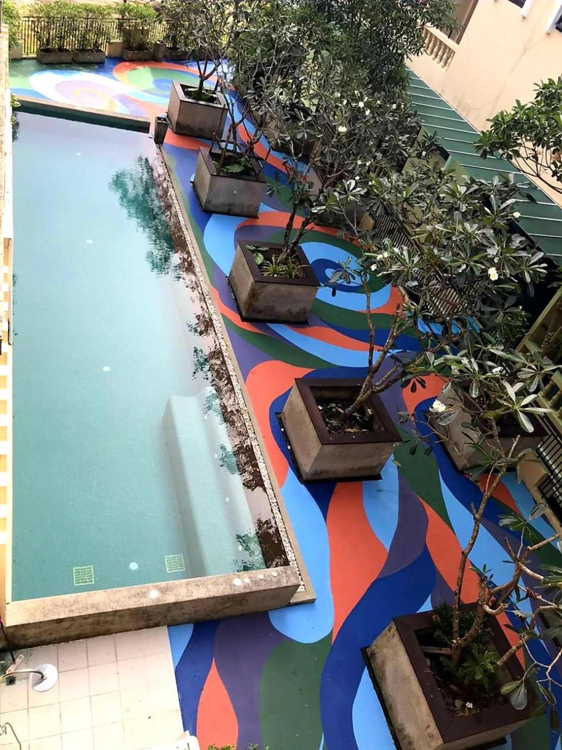 Royal Waves Hotel Patong Bagian luar foto